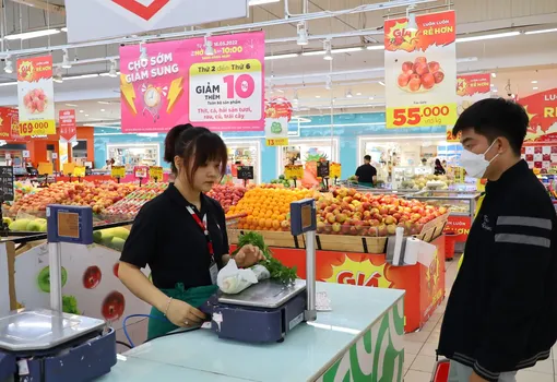 Tìm giải pháp kích cầu thương mại trong nước