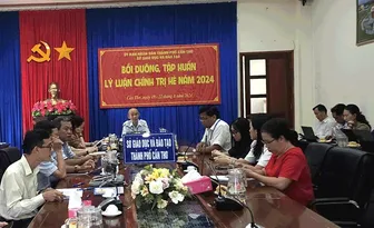 Tập huấn y tế trường học cho cán bộ quản lý, giáo viên, nhân viên ngành giáo dục