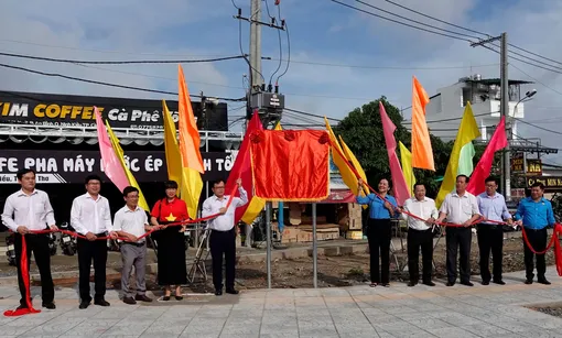 Khánh thành công trình “Đường cờ Tổ quốc”