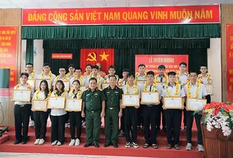 Tuyên dương 22 thí sinh trúng tuyển vào các học viện, trường năm 2024