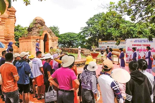 9 tỉnh, thành cùng tổ chức Ngày hội văn hóa Chăm