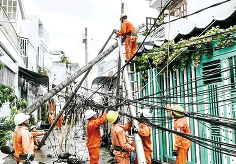 Chủ động ứng phó, xử lý sự cố điện trong mùa mưa bão