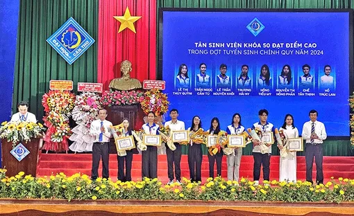 Trường Ðại học Cần Thơ khai giảng năm học mới 2024-2025