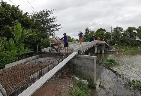 Chi bộ khu vực Trường Trung làm nhiều việc có lợi cho dân