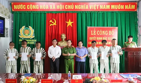 Công bố quyết định đặc xá 13 phạm nhân