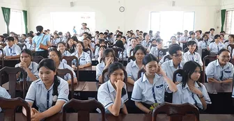 Phát động học sinh, sinh viên nghiêm chỉnh chấp hành pháp luật về an toàn giao thông