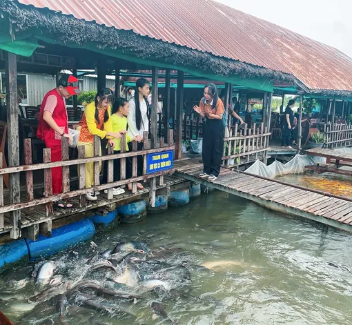 Chú trọng đầu tư phát triển du lịch sinh thái