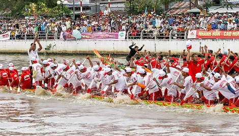 Đội ghe Ngo chùa Settodor tham dự Giải Đua nghe Ngo tỉnh Sóc Trăng