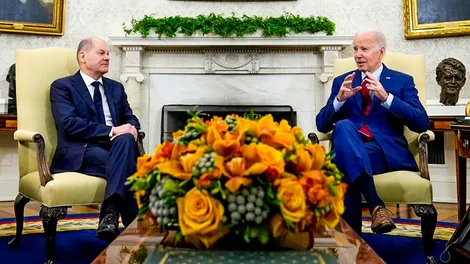 Chuyến công du “chớp nhoáng” của ông Biden