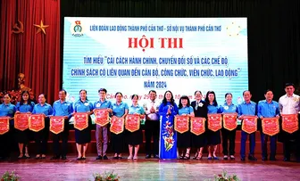 Cán bộ, công chức, viên chức, lao động TP Cần Thơ thi tìm hiểu cải cách hành chính, chuyển đổi số