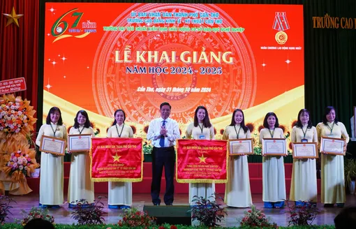 Trường Cao đẳng Kinh tế - Kỹ thuật Cần Thơ khai giảng năm học mới