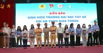 Diễn đàn “Sinh viên Trường Ðại học Tây Ðô với an toàn giao thông”