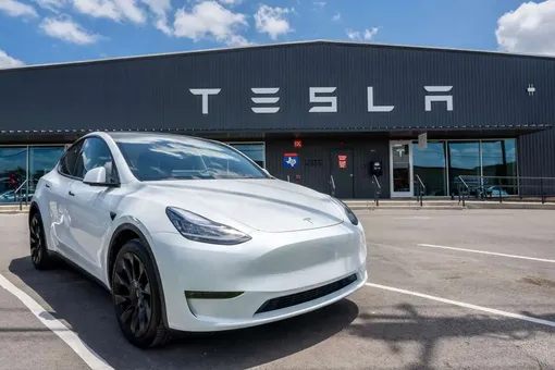 Giá trị vốn hóa của Tập đoàn Tesla vượt 1.000 tỉ USD