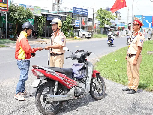 Xử phạt vi phạm giao thông trên 4,1 tỉ đồng