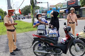 Phân công nhiệm vụ và gắn trách nhiệm đảm bảo trật tự an toàn giao thông cho lứa tuổi học sinh