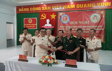 Hội Cựu Chiến binh và Hội Cựu Công an Nhân dân ký kết chương trình phối hợp