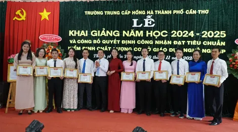 Trường Trung cấp Hồng Hà TP Cần Thơ khai giảng năm học 2024-2025