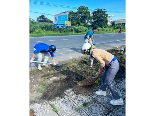 Đoàn viên, thanh niên tham gia đảm bảo an toàn giao thông