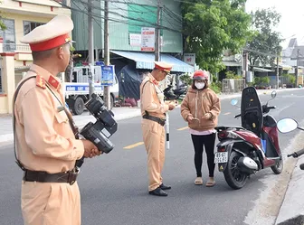 Nỗ lực tuyên truyền, nâng cao ý thức chấp hành pháp luật giao thông của người dân