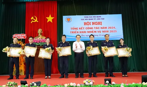 Tổng thu ngân sách Cục Hải quan TP Cần Thơ đạt 116,7%