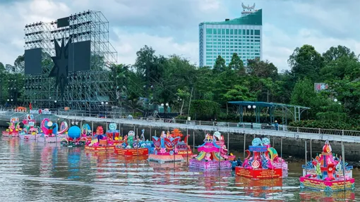 Ngày hội Du lịch - Đêm hoa đăng Ninh Kiều, Cần Thơ năm 2024 chính thức diễn ra với nhiều hoạt động sôi nổi