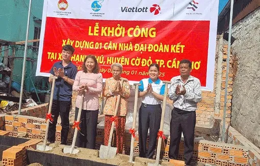 Khởi công xây dựng nhà Ðại đoàn kết