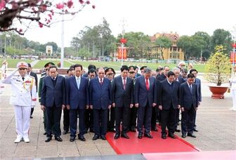 Party, State leaders pay tribute to President Ho Chi Minh on CPV’s founding anniversary