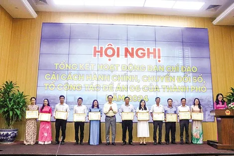 Các cơ quan, đơn vị cần xác định cải cách hành chính là động lực phát triển, lấy người dân, doanh nghiệp làm trung tâm để phục vụ