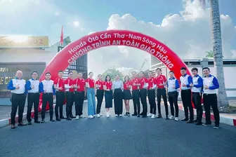 Honda Ôtô Cần Thơ - Nam Sông Hậu tổ chức thành công chương trình "An toàn giao thông" năm 2025