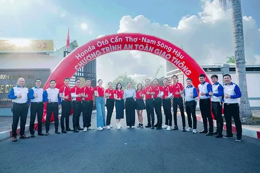 Honda Ôtô Cần Thơ - Nam Sông Hậu tổ chức thành công chương trình "An toàn giao thông" năm 2025