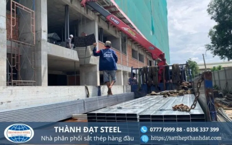 Thành Đạt Steel - Đối tác cung cấp tôn Hoa Sen giá tốt, đảm bảo chất lượng cho mọi công trình