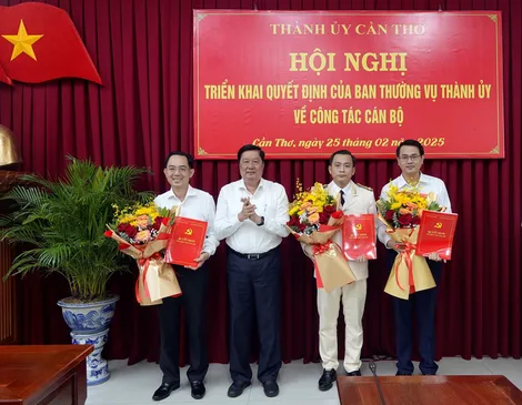 Ban Thường vụ Thành ủy Cần Thơ triển khai quyết định về công tác cán bộ