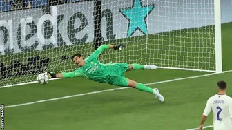 Từ Thibaut Courtois đến “khoảng trống” tiêu tốn hàng trăm triệu euro của Chelsea