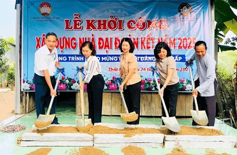 Khởi công xây dựng nhà Ðại đoàn kết