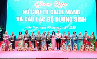 Giao lưu nữ cựu tù cách mạng và câu lạc bộ dưỡng sinh