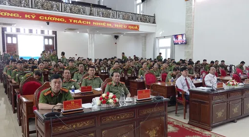 Sinh hoạt chuyên đề “Kỷ nguyên phát triển mới - Kỷ nguyên vươn mình của dân tộc Việt Nam” trong lực lượng Công an