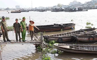 Quản lý chặt hoạt động bến, bãi trên đường thủy nội địa