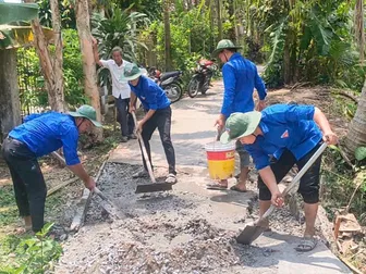 Phát huy sức trẻ đảm bảo an toàn giao thông