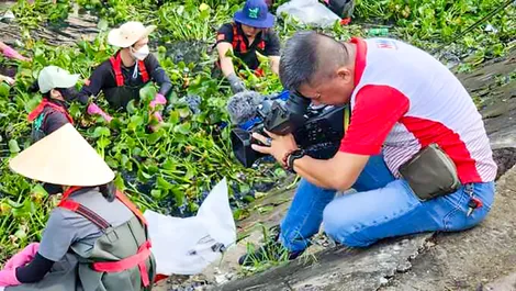 “Vượt sóng” - câu chuyện về TP Hồ Chí Minh 50 mùa hoa