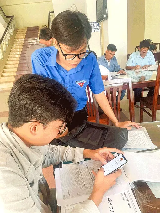 Ðến năm 2030, phấn đấu 70% người dân sử dụng thành thạo dịch vụ công trực tuyến