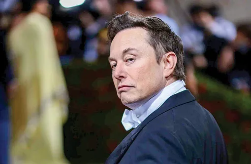 Elon Musk trở lại ngôi vị người giàu nhất thế giới