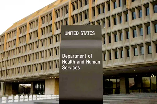 Mỹ cắt giảm việc làm sâu rộng tại các cơ quan y tế