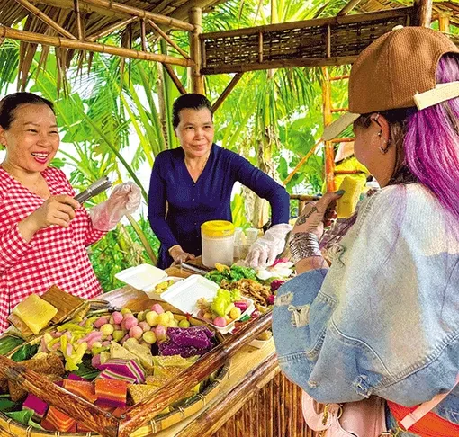Chợ quê thu hút khách du lịch và tiêu thụ nông sản địa phương