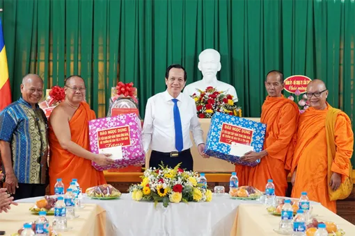 Bộ trưởng Bộ Dân tộc và Tôn giáo chúc mừng Tết cổ truyền Chôl Chnăm Thmây tại TP Cần Thơ