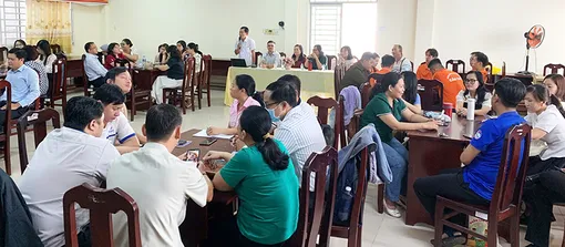 Cung cấp kiến thức về kỹ năng sống, tư duy phát triển, bình đẳng giới và hòa nhập xã hội