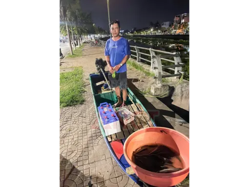 Bắt quả tang đối tượng sử dụng xung điện đánh bắt cá
