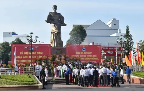 Gò Công đất lành bên cửa sông Tiền
