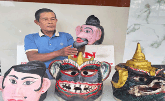 ជក់​ចិត្ត​នឹង​សិល្បៈ​ប្រ​ពៃ​ណី