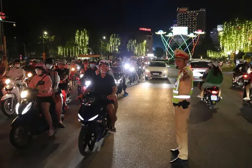 Phương án phân luồng, điều tiết giao thông trong thời gian diễn ra sự kiện chào mừng kỷ niệm 50 năm Ngày Giải phóng miền Nam, thống nhất đất nước