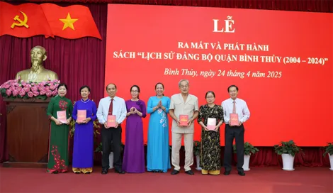 Ra mắt và phát hành quyển “Lịch sử Đảng bộ quận Bình Thủy 2004-2024”